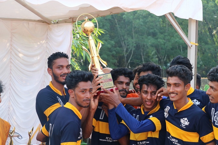 https://cache.careers360.mobi/media/colleges/social-media/media-gallery/12317/2019/2/21/Sports of SCMS School of Architecture Ernakulam_Sports.jpg